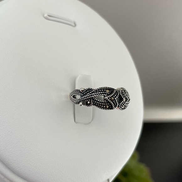 SOLD - Silver Marcasite Ring (925) - Picture 4 of 7